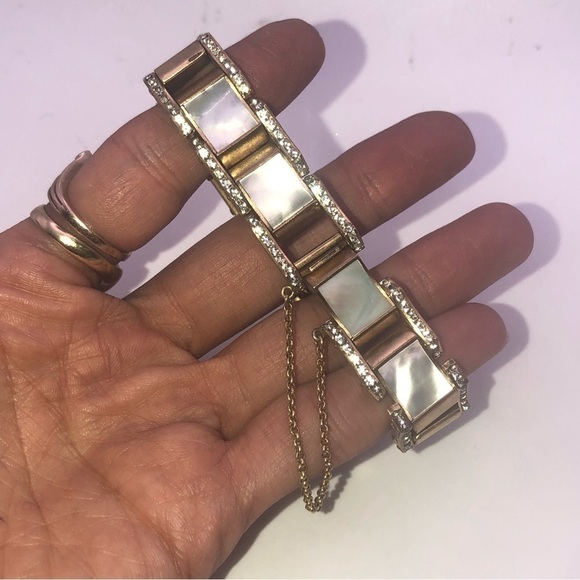 VTG Art Deco Rhinestone MOP Panel Gold /Brass Tone Bracelet w Safety Chain 6.5” - Picture 5 of 10